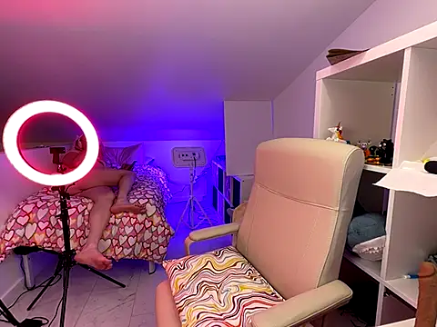 TransCayenne online show from November 18, 2025, 8:24 pm