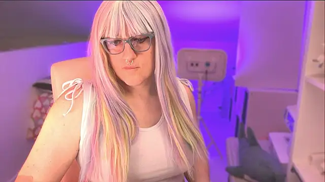 TransCayenne online show from February 5, 2026, 12:21 pm