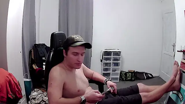 PKrisztian online show from May 11, 2026, 11:02 pm