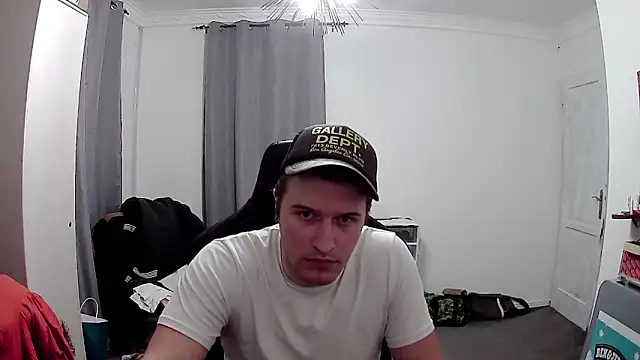 PKrisztian online show from May 16, 2026, 10:52 pm