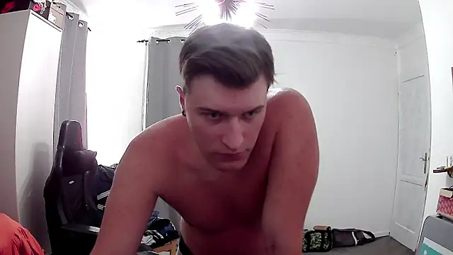 PKrisztian online show from May 26, 2026, 12:06 am