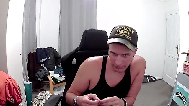 PKrisztian online show from May 26, 2026, 11:01 pm