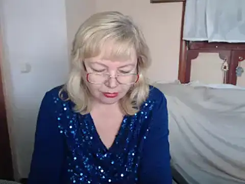EvelynLoveShy online show from December 19, 2024, 9:18 am