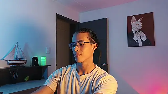 Snapshot of alejo_x3 chatting on November 30, 2025, 11:20 pm alejo x3 online show from November 30, 2025, 11:20 pm