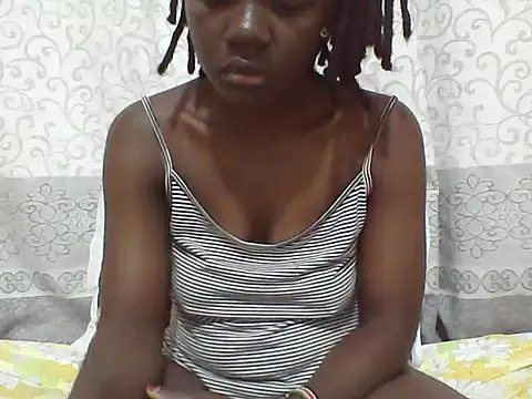 Snapshot of Ebony_Sweetcandy chatting on June 3, 2026, 1:08 am Ebony Sweetcandy online show from June 3, 2026, 1:08 am