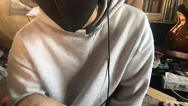 hazuki0727 online show from January 8, 2026, 11:18 pm