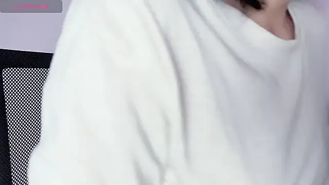 Snapshot of Baenee chatting on October 25, 2025, 7:19 pm Baenee online show from October 25, 2025, 7:19 pm