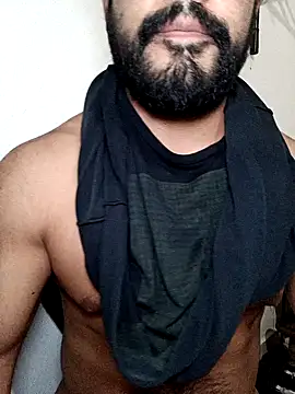 Snapshot of HombreS3n chatting on October 20, 2025, 4:13 am HombreS3n online show from October 20, 2025, 4:13 am