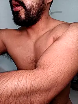 Snapshot of HombreS3n chatting on October 23, 2025, 9:46 pm HombreS3n online show from October 23, 2025, 9:46 pm