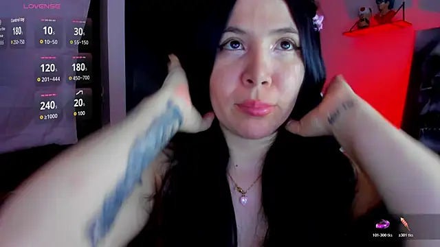 AilynRed online show from July 30, 2026, 4:00 am
