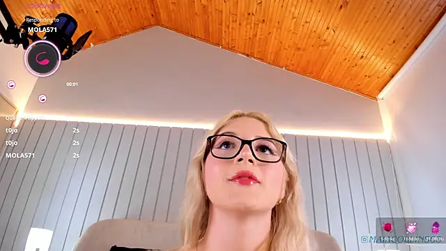 Maia Collins online show from April 27, 2026, 7:56 pm