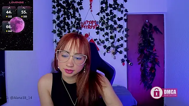 Snapshot of Alana_Pherson chatting on December 29, 2024, 5:42 am Alana Pherson online show from December 29, 2024, 5:42 am