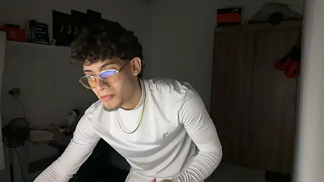 Kisan Smith online show from November 21, 2025, 1:37 am