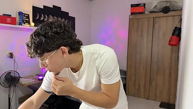 Kisan Smith online show from November 24, 2025, 2:00 am