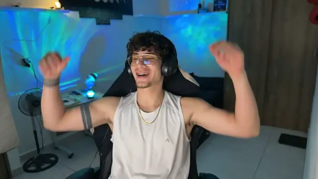 Snapshot of Kisan_Smith chatting on February 12, 2026, 4:29 am Kisan Smith online show from February 12, 2026, 4:29 am