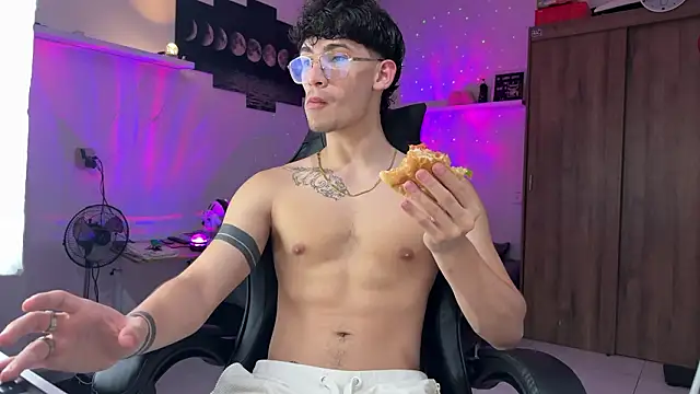 Snapshot of Kisan_Smith chatting on March 6, 2026, 2:41 am Kisan Smith online show from March 6, 2026, 2:41 am