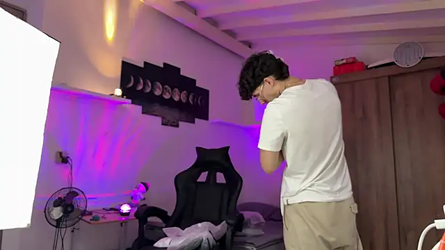 Snapshot of Kisan_Smith chatting on March 14, 2026, 5:13 am Kisan Smith online show from March 14, 2026, 5:13 am