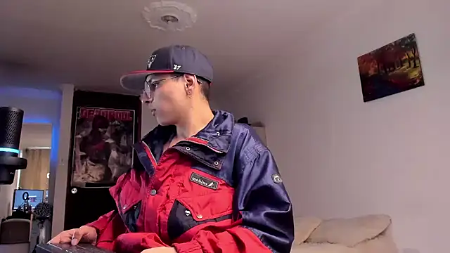 a lejandro 0 8 online show from December 7, 2024, 9:00 pm