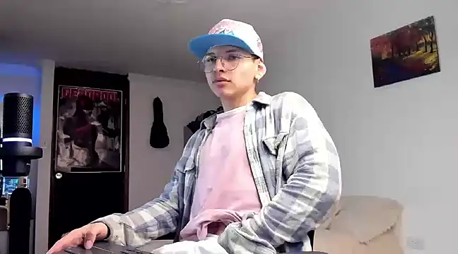 a lejandro 0 8 online show from December 10, 2024, 11:40 pm
