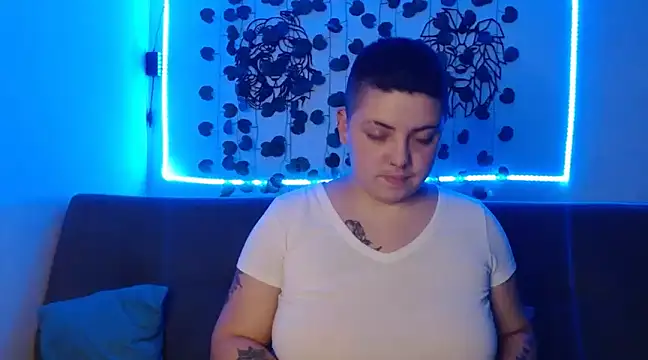 Snapshot of aron_lettone01 chatting on February 5, 2025, 12:31 am aron lettone01 online show from February 5, 2025, 12:31 am
