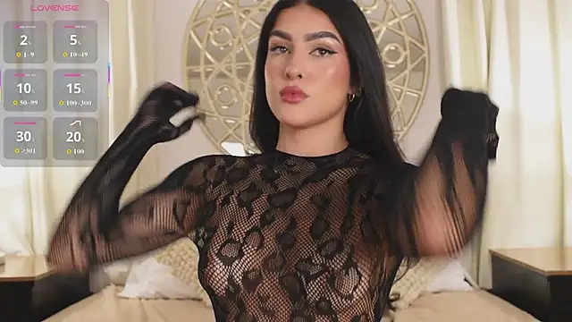 Snapshot of Antonellaparis_ chatting on October 5, 2025, 2:32 am Antonellaparis online show from October 5, 2025, 2:32 am