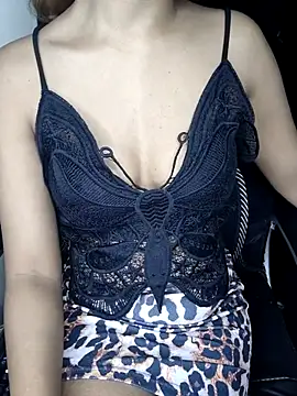 Leeeezzzz roy online show from September 26, 2025, 7:40 pm