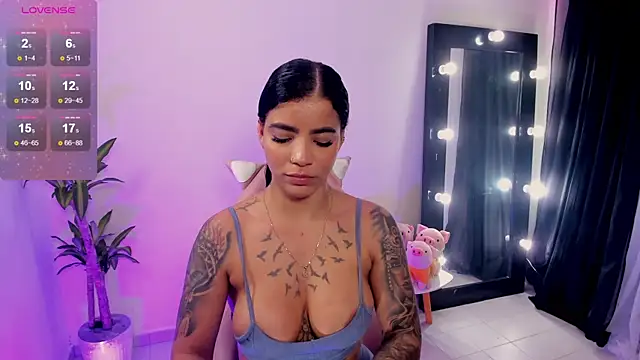 EmmaRusellx online show from January 29, 2025, 4:30 pm