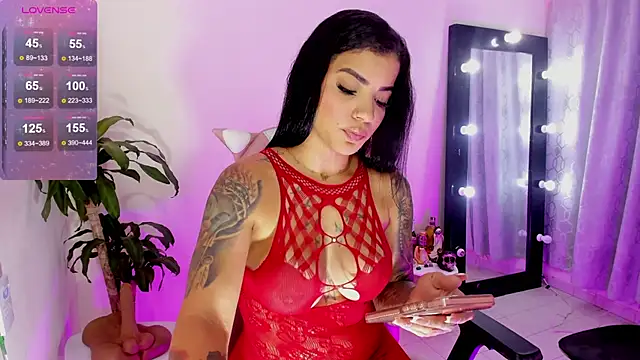 Snapshot of EmmaRusellx chatting on March 5, 2026, 10:39 pm EmmaRusellx online show from March 5, 2026, 10:39 pm