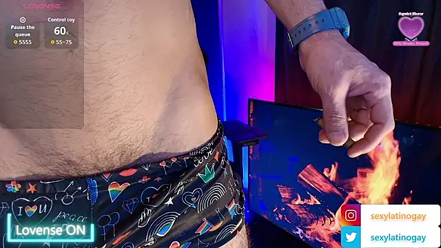 Snapshot of sexyboycolombi4 chatting on March 18, 2026, 11:02 am sexyboycolombi4 online show from March 18, 2026, 11:02 am