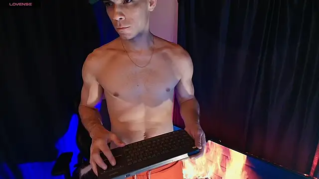 Snapshot of sexyboycolombi4 chatting on April 11, 2026, 12:20 pm sexyboycolombi4 online show from April 11, 2026, 12:20 pm