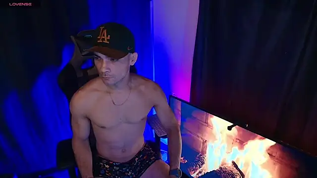 Snapshot of sexyboycolombi4 chatting on June 30, 2026, 10:44 pm sexyboycolombi4 online show from June 30, 2026, 10:44 pm