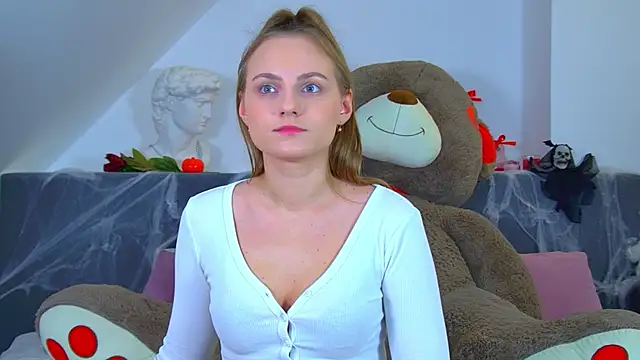 MelissaMelrey online show from November 3, 2025, 10:27 am