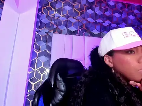 lia mariana online show from April 26, 2026, 9:56 pm
