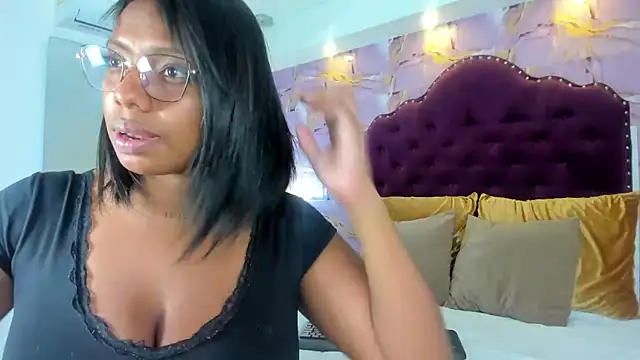 lia mariana online show from July 11, 2026, 4:53 pm