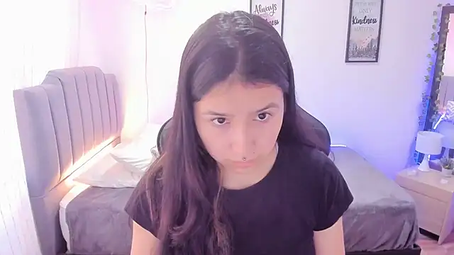 Snapshot of Amy_joones chatting on December 11, 2024, 2:00 pm Amy joones online show from December 11, 2024, 2:00 pm
