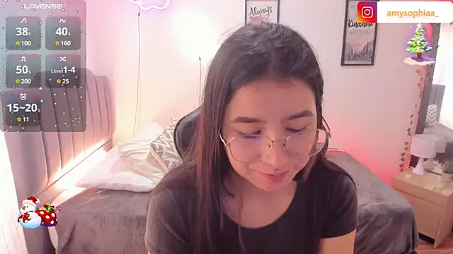 Snapshot of Amy_joones chatting on December 18, 2024, 4:49 pm Amy joones online show from December 18, 2024, 4:49 pm