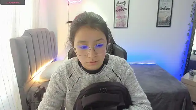 Snapshot of Amy_joones chatting on January 18, 2025, 1:29 pm Amy joones online show from January 18, 2025, 1:29 pm