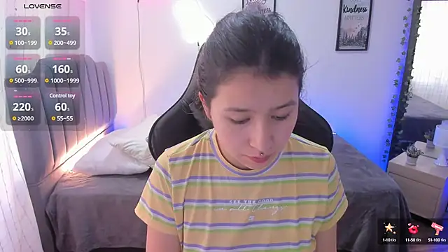 Snapshot of Amy_joones chatting on January 21, 2025, 1:00 pm Amy joones online show from January 21, 2025, 1:00 pm