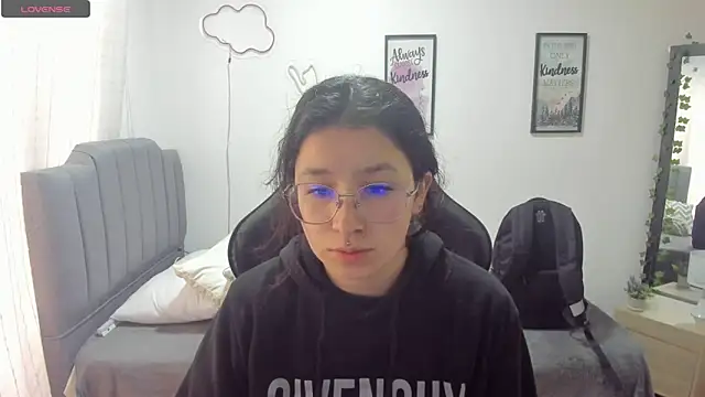 Snapshot of Amy_joones chatting on January 31, 2025, 1:23 pm Amy joones online show from January 31, 2025, 1:23 pm