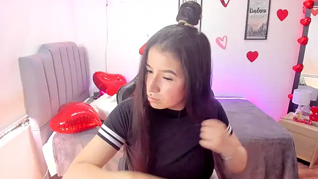 Snapshot of Amy_joones chatting on February 15, 2025, 5:07 pm Amy joones online show from February 15, 2025, 5:07 pm