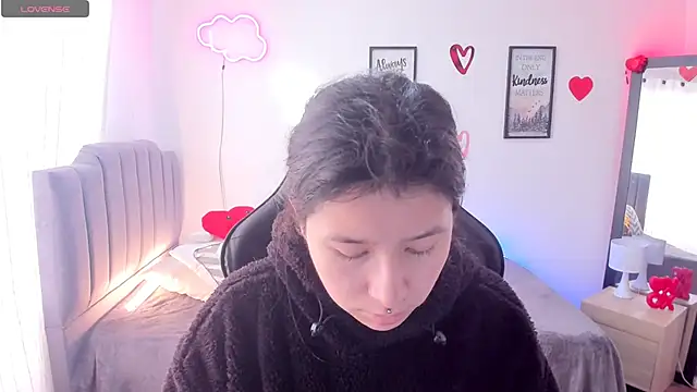 Snapshot of Amy_joones chatting on February 24, 2025, 1:31 pm Amy joones online show from February 24, 2025, 1:31 pm