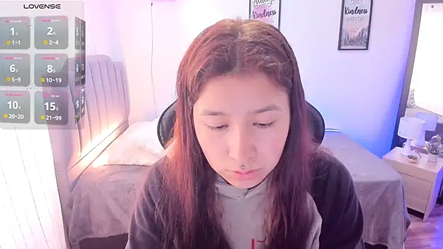 Snapshot of Amy_joones chatting on March 6, 2025, 1:35 pm Amy joones online show from March 6, 2025, 1:35 pm