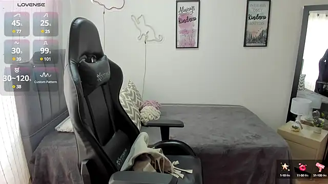 Snapshot of Amy_joones chatting on March 7, 2025, 1:29 pm Amy joones online show from March 7, 2025, 1:29 pm