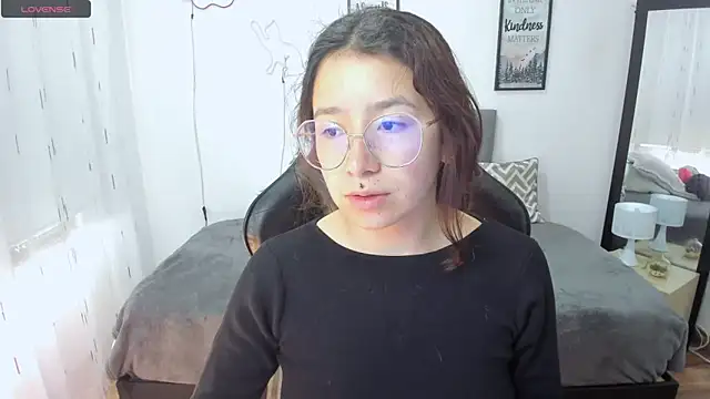 Snapshot of Amy_joones chatting on September 13, 2025, 12:27 pm Amy joones online show from September 13, 2025, 12:27 pm