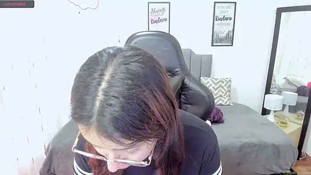 Snapshot of Amy_joones chatting on September 17, 2025, 11:56 am Amy joones online show from September 17, 2025, 11:56 am