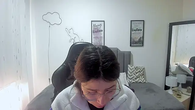 Snapshot of Amy_joones chatting on September 20, 2025, 1:56 pm Amy joones online show from September 20, 2025, 1:56 pm