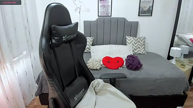 Snapshot of Amy_joones chatting on September 23, 2025, 11:57 am Amy joones online show from September 23, 2025, 11:57 am