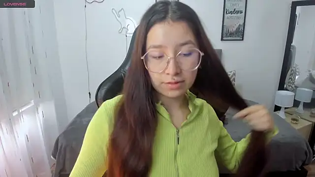 Snapshot of Amy_joones chatting on October 6, 2025, 12:57 pm Amy joones online show from October 6, 2025, 12:57 pm