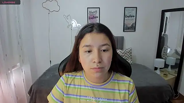 Snapshot of Amy_joones chatting on October 7, 2025, 12:13 pm Amy joones online show from October 7, 2025, 12:13 pm