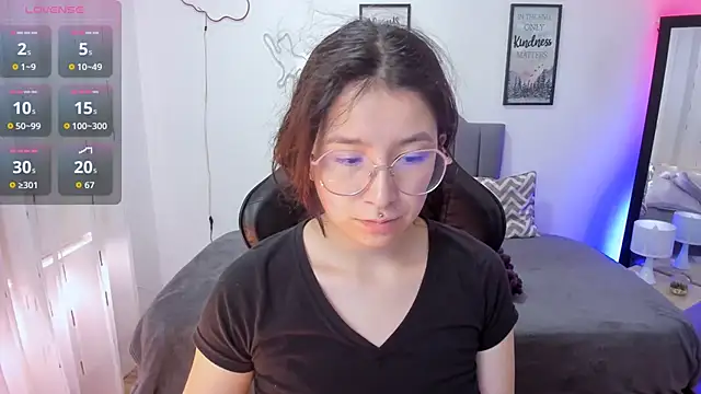 Snapshot of Amy_joones chatting on October 10, 2025, 12:37 pm Amy joones online show from October 10, 2025, 12:37 pm